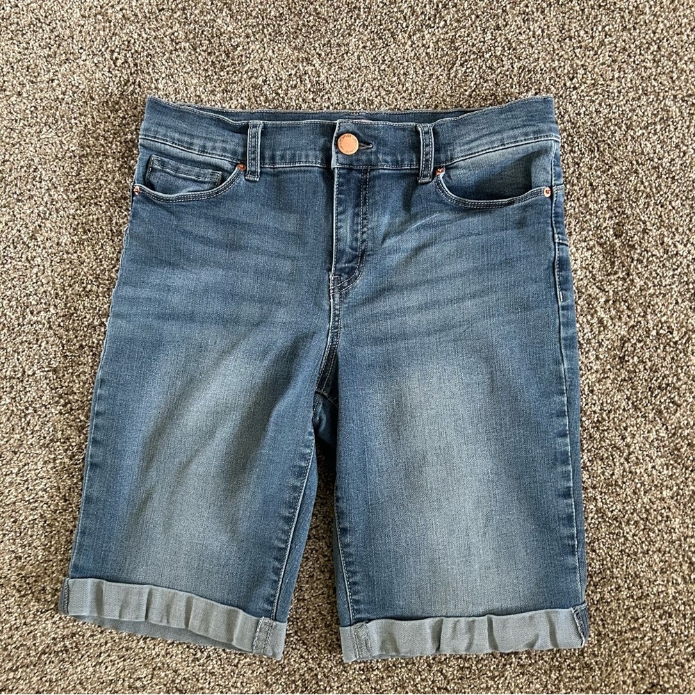 Women’s Denim Jean Shorts